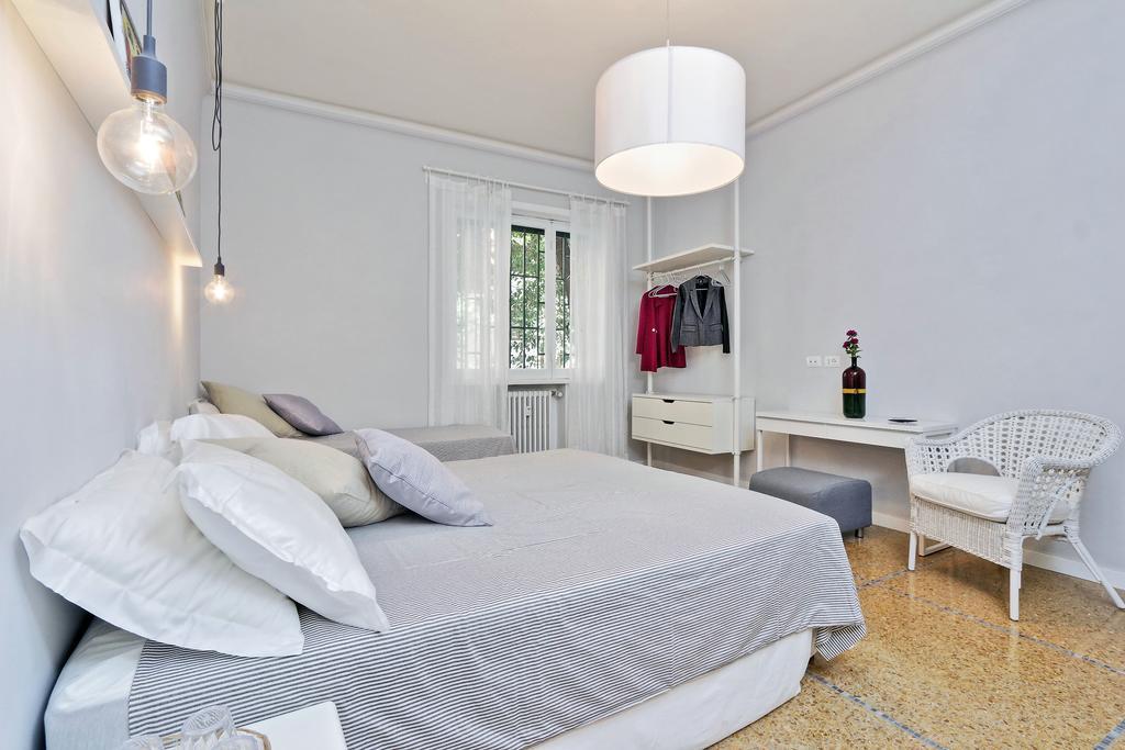B&B Romagnosi 20 Buitenkant foto