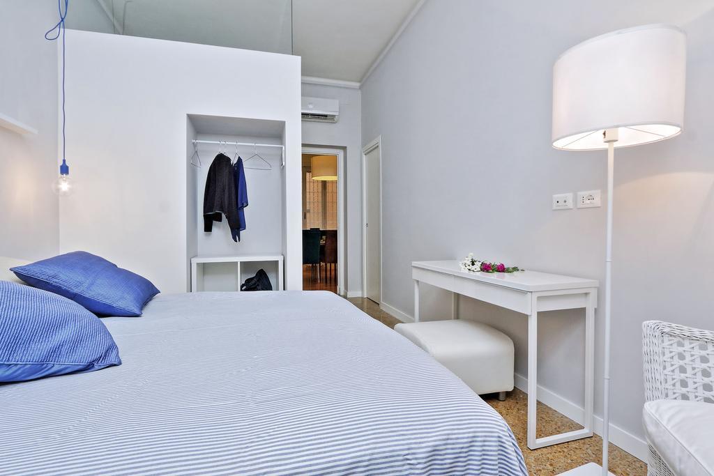B&B Romagnosi 20 Buitenkant foto
