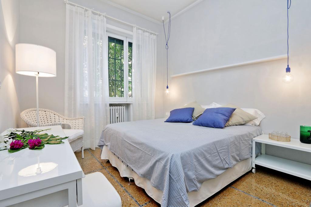 B&B Romagnosi 20 Buitenkant foto